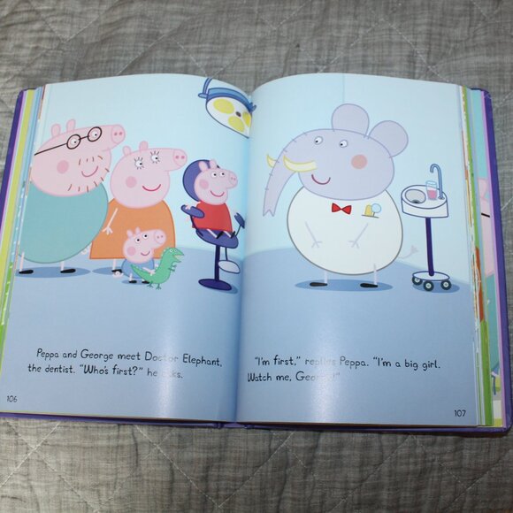 🍁5/$25🎃 Peppa Pig: Five-Minute Peppa Stories Book - Picture 3 of 3